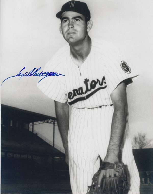 AUTOGRAPHED TEX CLEVENGER 8X10 Washington Senators Photo