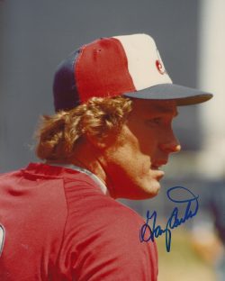 Autographed GARY CARTER 8X10 Montreal Expos photo
