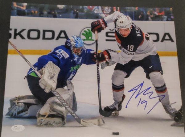 Autographed JIMMY VESEY USA Hockey 11x14 Photo JSA