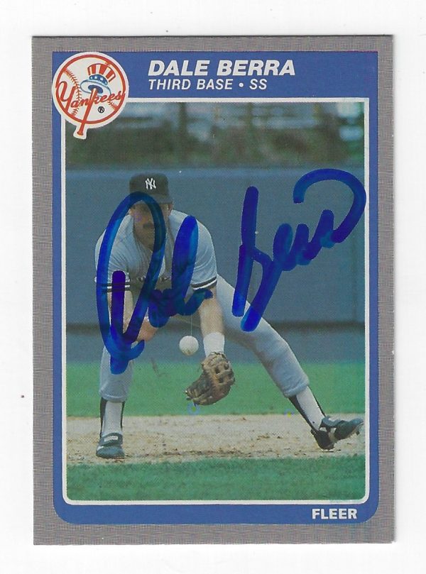Autographed DALE BERRA 1985 Fleer Card