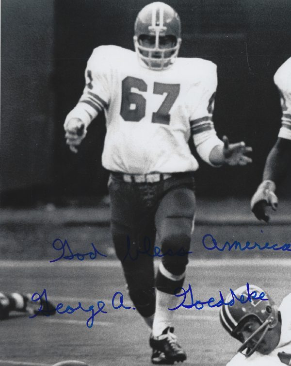 Autographed GEORGE GOEDDEKE 8X10 Denver Broncos Photo