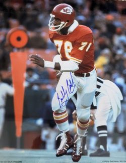 Autographed BOBBY BELL Kansas City Chiefs 11x14 Photo with COA