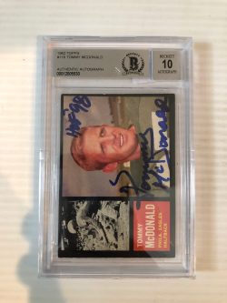 Autographed 1962 Topps Tommy McDonald Eagles Card #116 Beckett BAS Slabbed