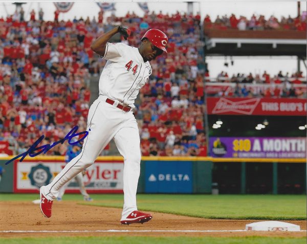 AUTOGRAPHED ARISTIDES AQUINO 8x10 Cincinnati Reds Photo
