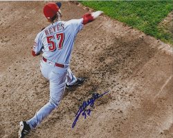 AUTOGRAPHED JESUS REYES 8x10 Cincinnati Reds Photo