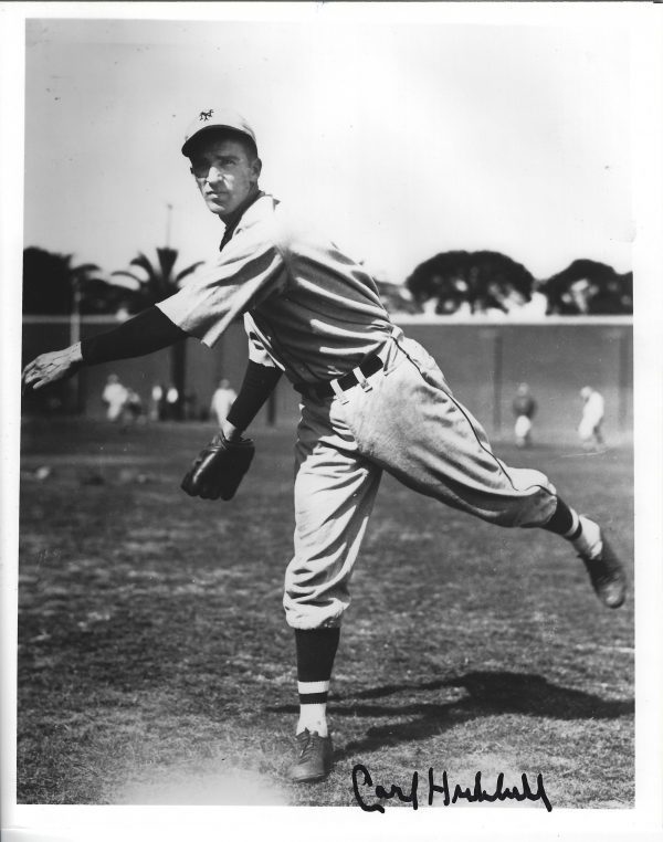 Autographed CARL HUBBELL 8x10 New York Giants Photo