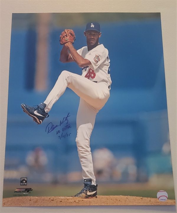 AUTOGRAPHED RAMON MARTINEZ 16X20 Los Angeles Dodgers photo