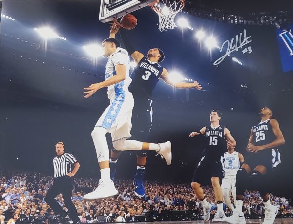 Autographed JOSH HART 16X20 Villanova Wildcats Photo