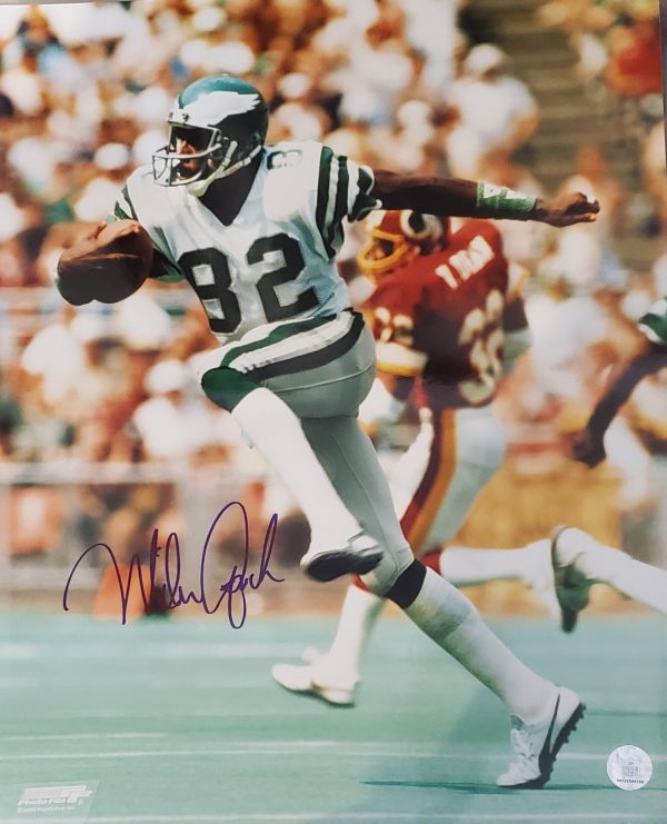 Autographed  MIKE QUICK 16x20 Philadelphia Eagles Photo