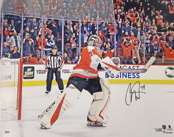 Autographed CARTER HART 16x20 Philadelphia Flyers Photo Fanatics