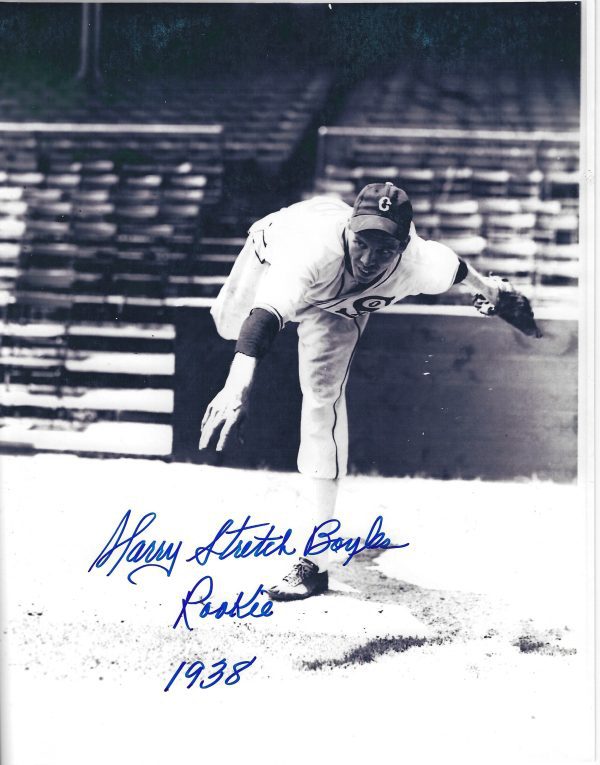 AUTOGRAPHED HARRY BOYLES 8x10 Chicago White Sox Photo