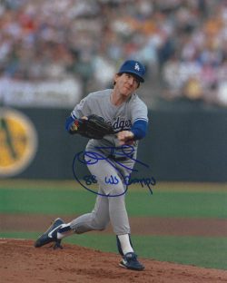 AUTOGRAPHED JOHN TUDOR 8x10 Los Angeles Dodgers photo