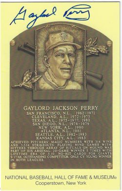 Autographed GAYLORD PERRY Hall of Fame Gold Plaque