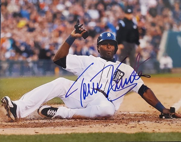 AUTOGRAPHED TORRI HUNTER 11x14 Detroit Tigers Photo