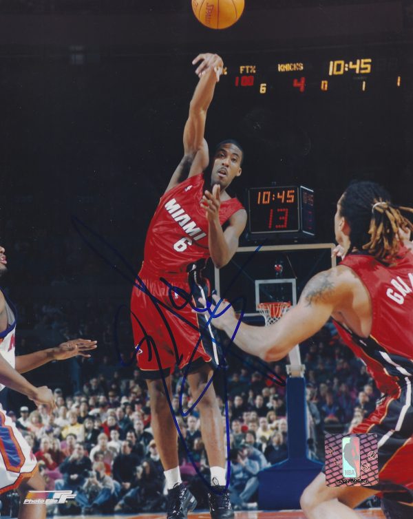 Autographed EDDIE JONES 8X10 Miami Heat Photo