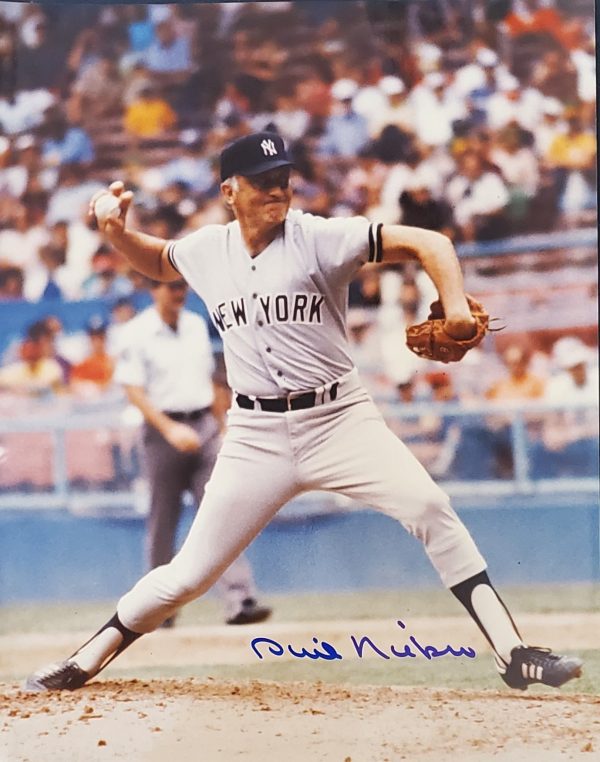 AUTOGRAPHED PHIL NIEKRO 11x14 New York Yankees Photo