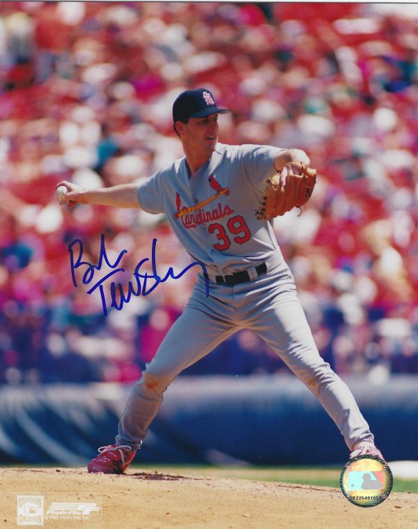 AUTOGRAPHED BOB TEWKSBURY 8x10 St. Louis Cardinals photo