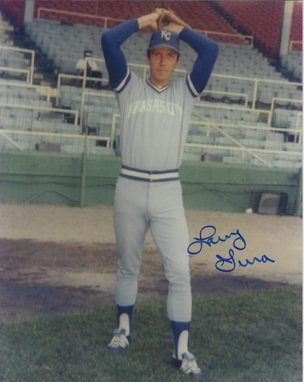 AUTOGRAPHED LARRY GURA 8x10 Kansas City Royals Photo