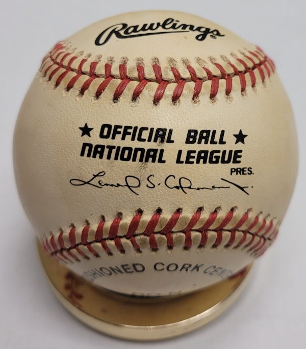 Autographed ARMANDO VAZQUEZ Official National League Baseball - Image 2