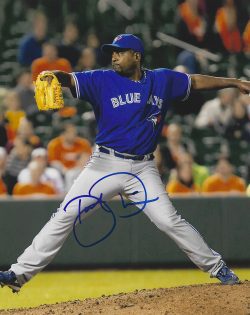 AUTOGRAPHED DARREN OLIVER 8X10 Toronto Blue Jays photo