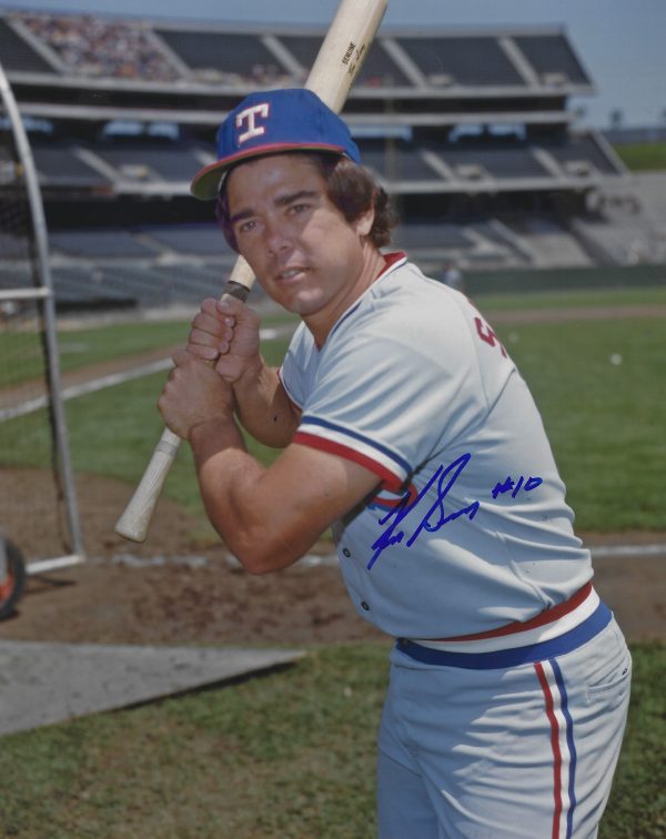 AUTOGRAPHED KEN SUAREZ 8X10 Texas Rangers Photo
