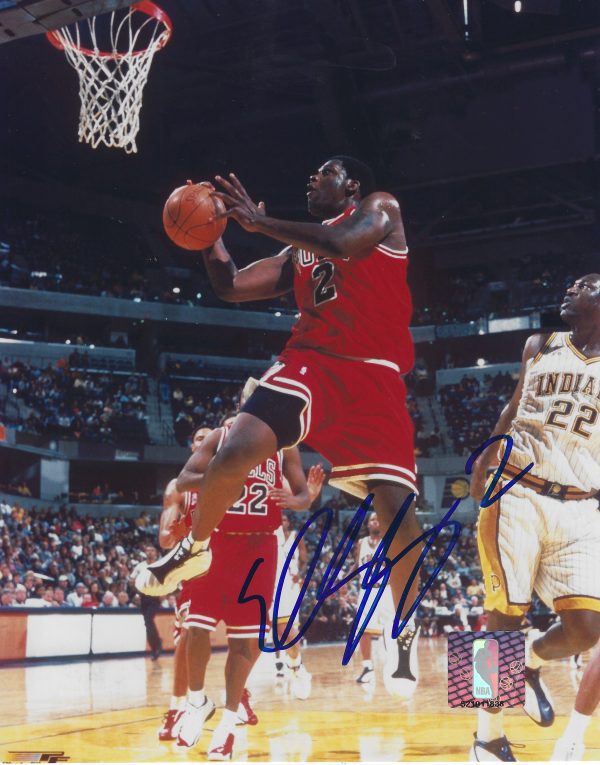 Autographed  EDDY CURRY 8x10 Chicago Bulls Photo