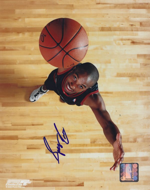 AUTOGRAPHED SPEEDY CLAXTON 8x10 Philadelphia 76'ers photo