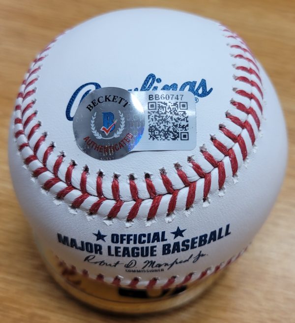 Autographed VLADIMIR GUERRERO Jr. Official Rawlings Major League Baseball Beckett Witness - Image 2