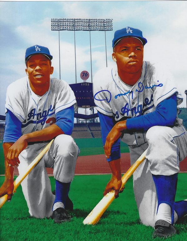 AUTOGRAPHED TOMMY DAVIS 8x10 Los Angeles Dodgers Photo