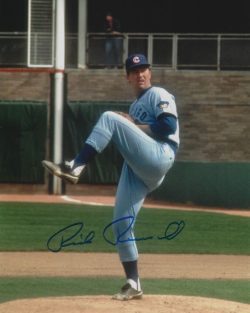 AUTOGRAPHED RICK REUSCHEL 8X10 Chicago Cubs Photo