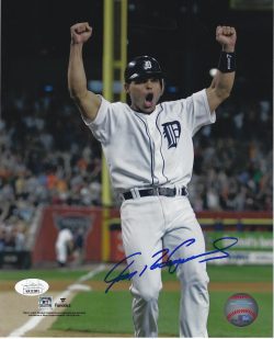 Autographed Tigers Photos