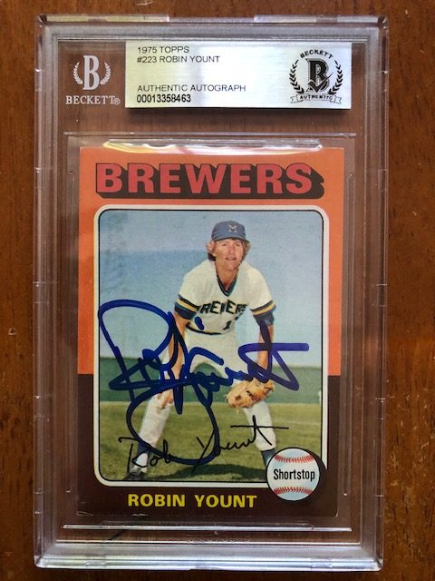 Signed Robin Yount Brewers 1975 Topps Rookie card #223 BAS Beckett