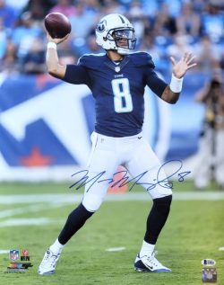 Autographed MARCUS MARIOTA Tennessee Titans 16x20 Photo Beckett