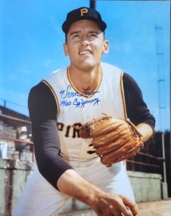 Autographed VERN LAW "1960 Cy Young" 16x20 Pittsburgh Pirates Photo