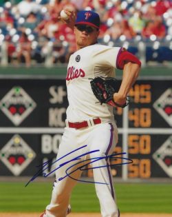 AUTOGRAPHED KEN GILES 8X10 Philadelphia Phillies Photo