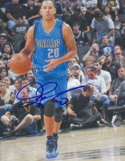 Autographed DEVIN HARRIS 8x10 Dallas Mavericks Photo