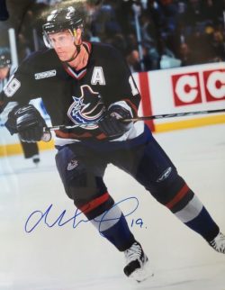 Autographed 16x20 MARKUS NASLUND Vancouver Canucks Photo