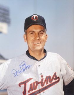 Autographed Jim Perry "1970 Cy Young" Minnesota Twins 16x20 photo