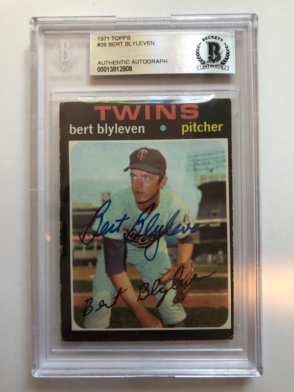 Autographed 1971 Topps Bert Blyleven Minnesota Twins Rookie Card #26 Beckett Slabbed