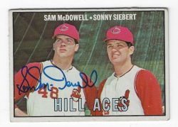 Autographed SAM MCDOWELL Cleveland Indians 1967 Topps Card
