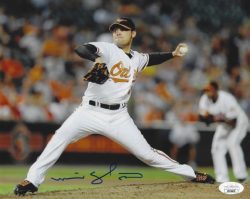 AUTOGRAPHED MIKE GONZALEZ 8x10 Baltimore Orioles Photo JSA