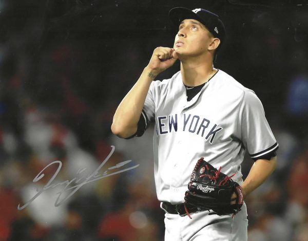 AUTOGRAPHED GIOVANNY GALLEGOS 8X10 NEW YORK YANKEES photo