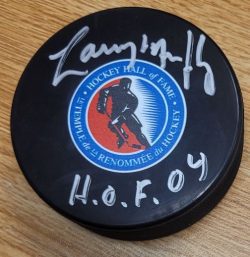 Autographed LARRY MURPHY Hall of Fame Hockey Puck