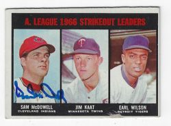 Autographed SAM MCDOWELL Cleveland Indians 1967 Topps Card