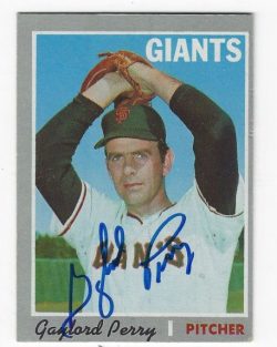 Autographed GAYLORD PERRY San Francisco Giants 1970 Topps Card