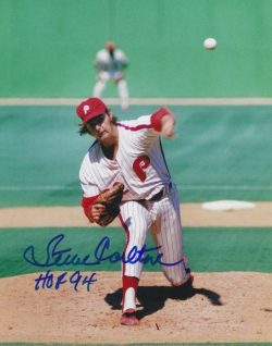 Autographed STEVE CARLTON 8X10 PHILADELPHIA PHILLIES Photo