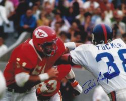 Autographed BOB TUCKER 8X10 New York Giants Photo