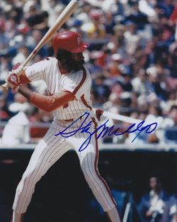 AUTOGRAPHED GARRY MADDOX 8X10 Philadelphia Phillies Photo