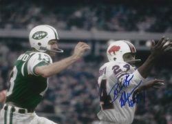 Autographed BOOKER EDGERSON 8X10 Buffalo Bills Photo