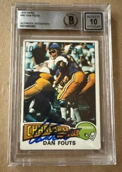 Autographed 1975 Topps Dan Fouts San Diego Chargers Rookie Card #367 BAS Beckett Slabbed 10
